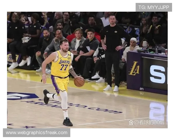 原创东契奇砍35+11完爆浓眉12分!15投轰38分,湖人二当家已无悬念 原创东契奇砍35+11完爆浓眉12分!15投轰38分,湖人二当家已无悬念